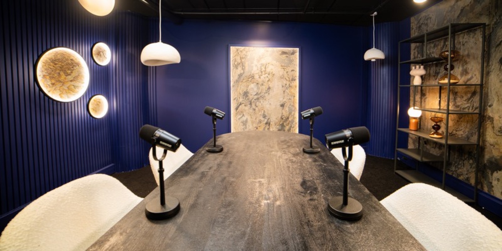 Plateau d’enregistrement des studios du groupe
